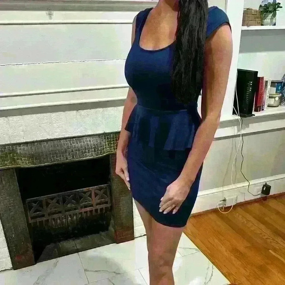 NWT Navy Body-con Mini Dress Size Small - Picture 2 of 5